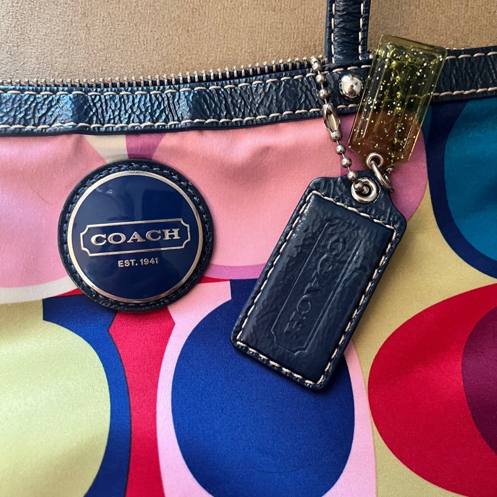 ✨Host Pick ✨ Coach Signature Multicolor Satin & Leather Tote & Bonus Belt Bag - Picture 4 of 17